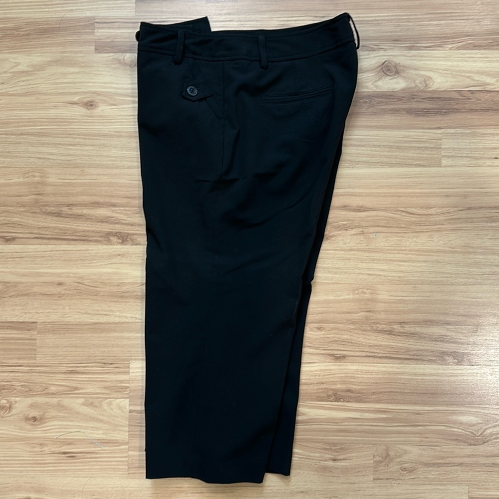 Sandro Petite black capris.